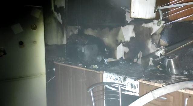 Фото В Новосибирске из-за неисправной плиты загорелась 16-этажка 2